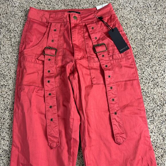 NWT Forever 21 Wide Leg Cargo Pants Size Small Coral Pink Buckle Straps - Picture 5 of 7